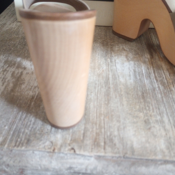 Chanel wood platform shoe - Picture 8 of 16